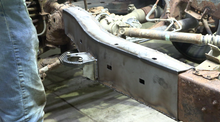 Load image into Gallery viewer, Rustbuster 2000-2006 Toyota Tundra Access Cab 6.5Ft Bed Front Body Mount Right Side