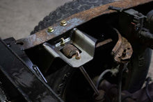 Load image into Gallery viewer, Rustbuster Rear Shock Mount Right Side