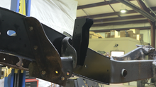 Load image into Gallery viewer, Rust Buster 1999-2006 Chevy &amp; GMC Pick Up Trucks ward Bed Mount RB7316