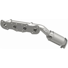 Load image into Gallery viewer, MagnaFlow Conv DF 12-16 Hyundai Equus V8 5 OEM Manifold