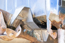 Load image into Gallery viewer, Rust Buster 1988-1998 Chevrolet &amp; GMC C/K 1500 &amp; 2500 Bed and Cab Mount Brackets - Right