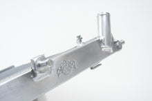 Load image into Gallery viewer, Photo - Close Up