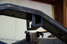 Load image into Gallery viewer, RustBuster 99-13 Chevy Silverado 1500 / GMC Sierra 1500 Rear Leaf Spring Shackle