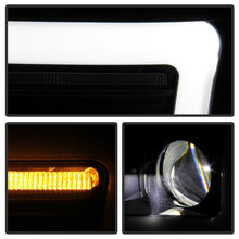 Load image into Gallery viewer, Spyder 07-09 Toyota Tundra Projector Headlights - Black (PRO-YD-TTU07V3PL-SEQ-BK)