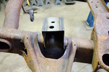Load image into Gallery viewer, Rustbuster Front Bed Mount Left Side