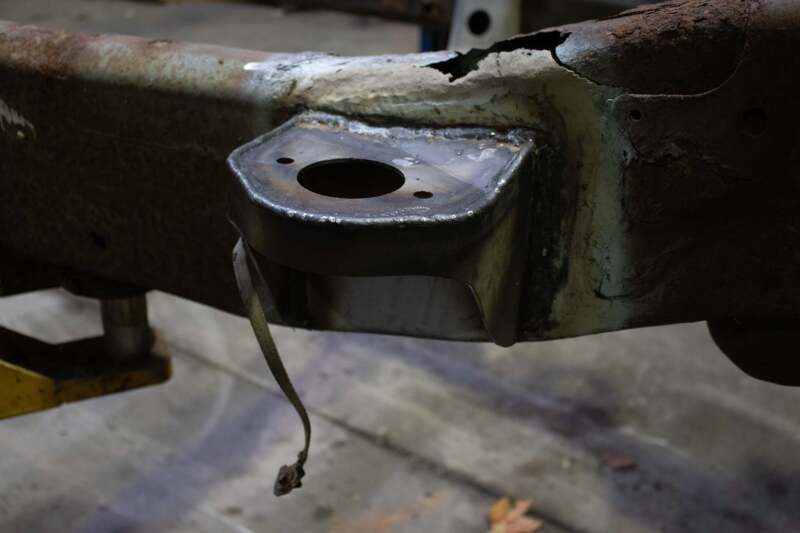 Rustbuster Front Cab Mount Right Side