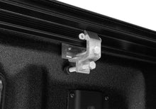 Load image into Gallery viewer, Retrax 20-26 Chev/GMC Silverado/Sierra 1500 6.5ft Bed (No Side Boxes) RetraxPRO EZ-Off FRC-4000