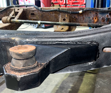 Load image into Gallery viewer, Rust Buster 2004-2012 Chevy Colorado &amp; GMC Canyon Front Cab Body Mount - Left