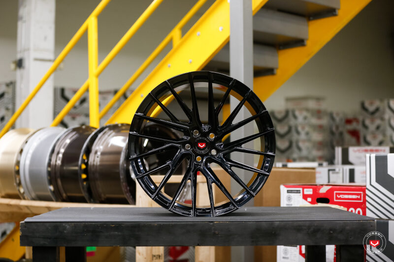 VOSSEN FORGED EVO-6T - 23X10.5 - 5X130 - ET21 - GLOSS BLACK - URUS FITMENT - FRONT