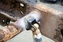 Load image into Gallery viewer, Rust Buster 01-10 GM Pickup Body Mount Brackets-(Left)