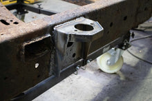 Load image into Gallery viewer, Rustbuster Center Cab Mount