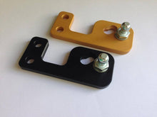 Load image into Gallery viewer, Mazdaspeed Short Shift Plate