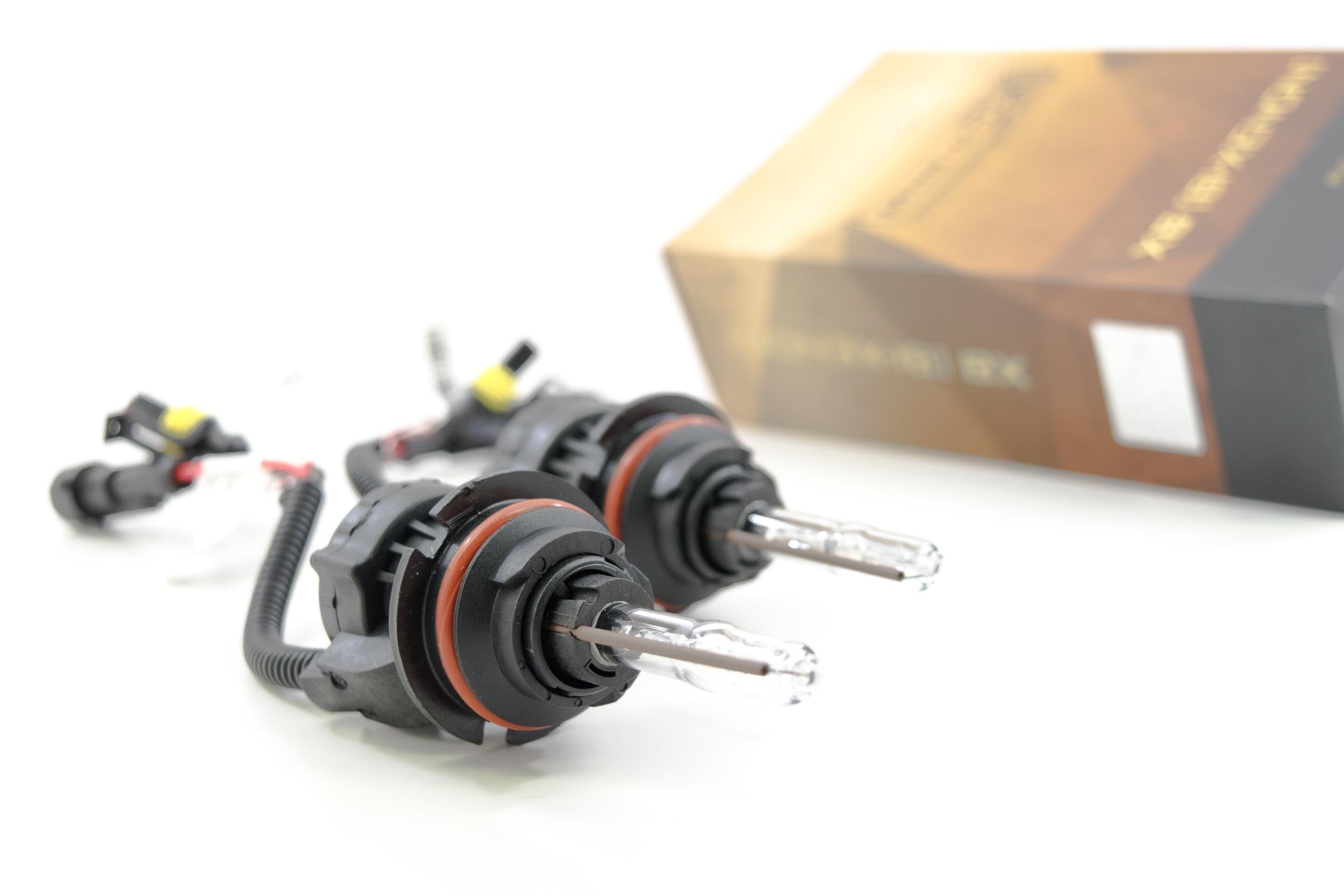 9004/9007 Bi-Xenon: XB 6000K HID Bulbs (Pair)