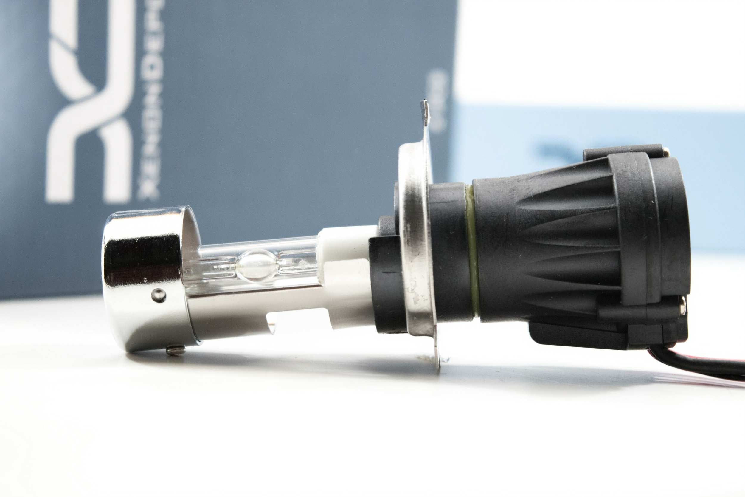 H4/9003 Bi-Xenon: XTR 6000K HID Bulbs (Pair)