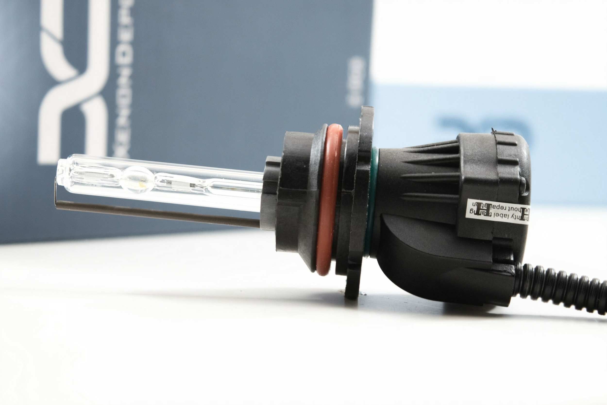 9004/9007 Bi-Xenon: XTR 4300K HID Bulbs (Pair)